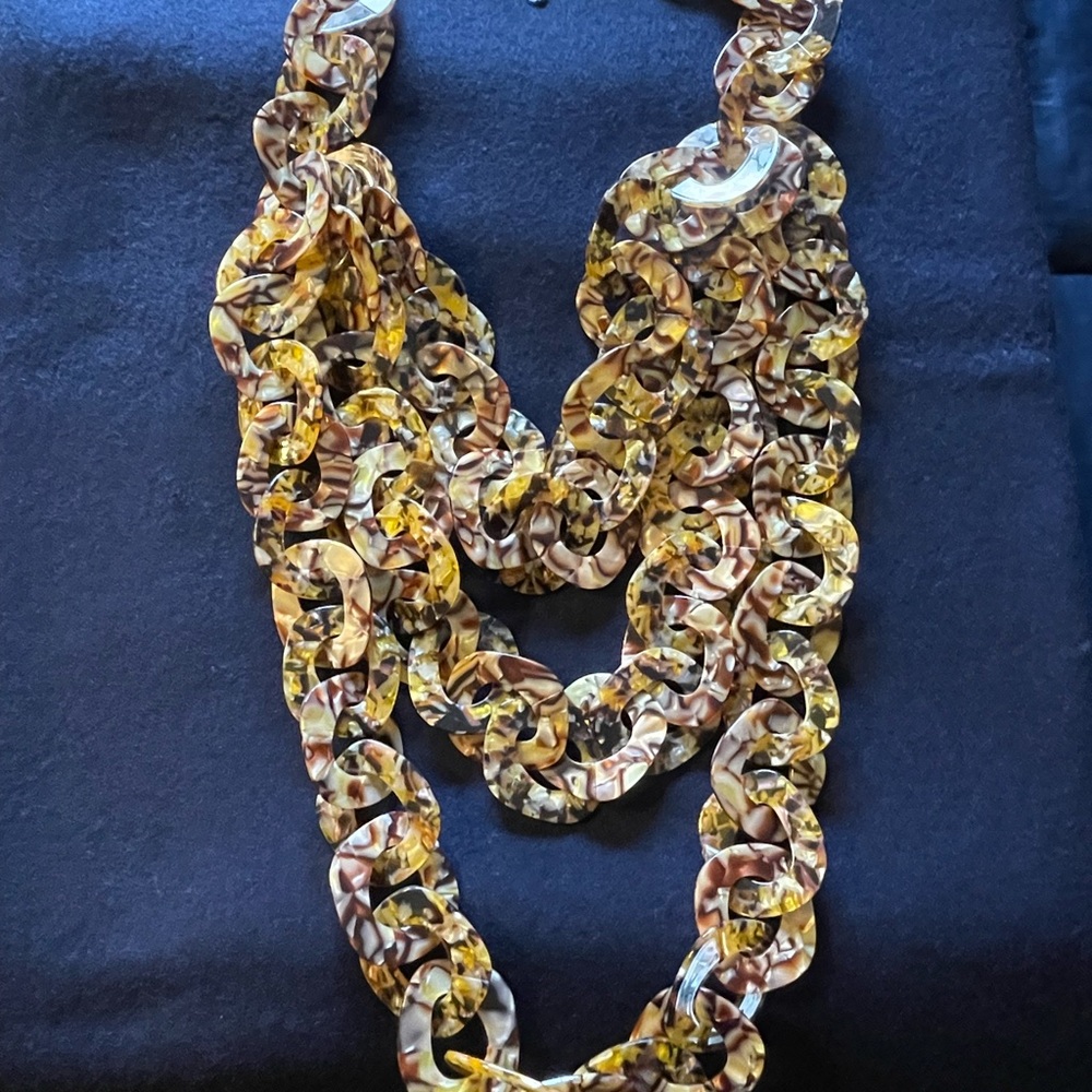 Sassy Jones Multitone Tortoiseshell Chain Necklace in Brown and Amber